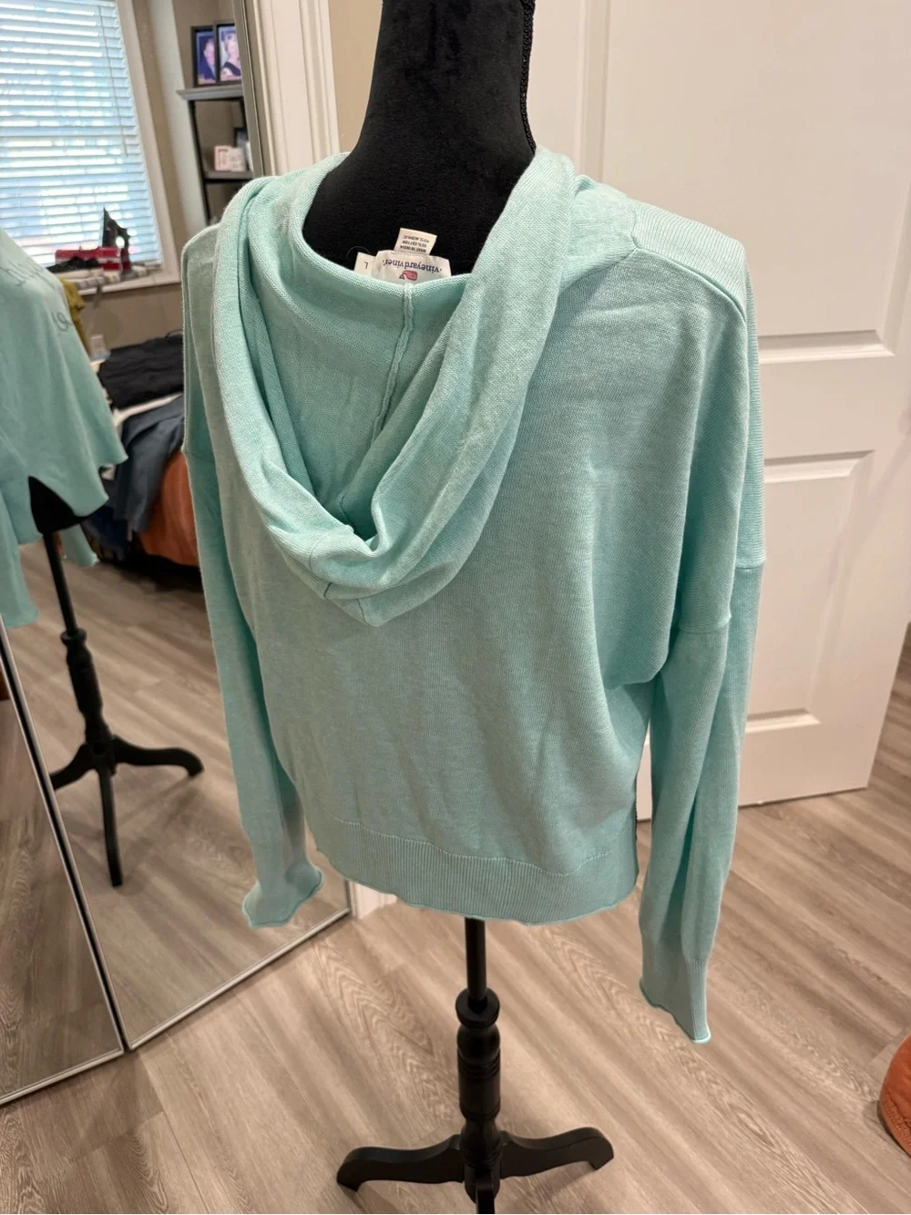 Vineyard Vines Mint Aqua Knit Pullover with Pink Whale Logo - Picture 3 of 3